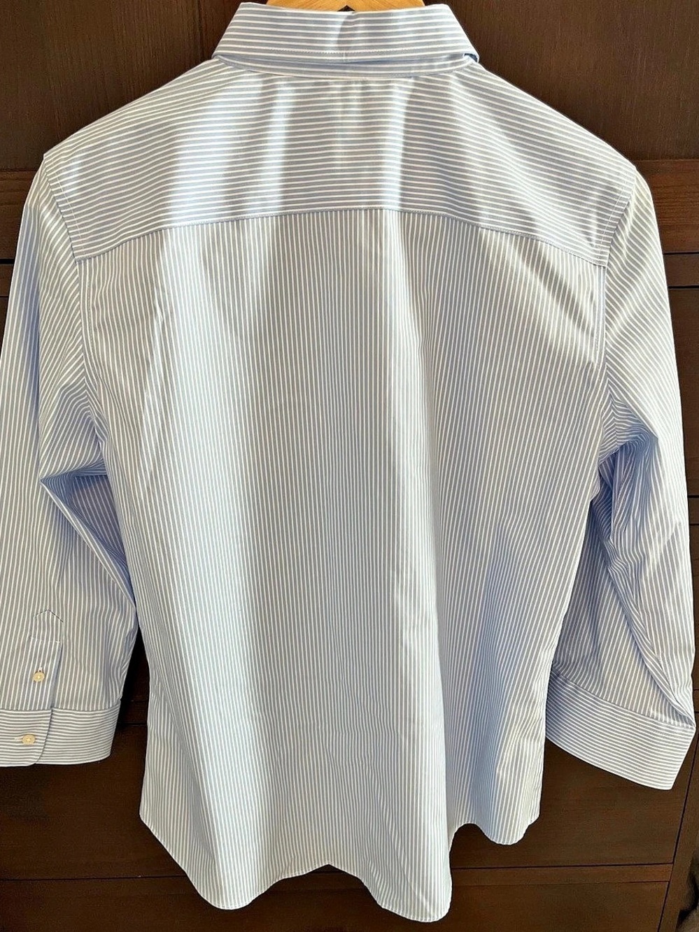 Lauren Ralph Lauren Striped Stretch Non-Iron Shirt in Blue & White Size Large - Picture 9 of 10